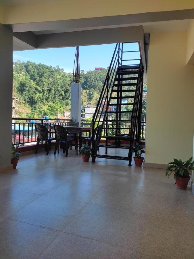 Hotel Green Hill View Pokhara Bagian luar foto