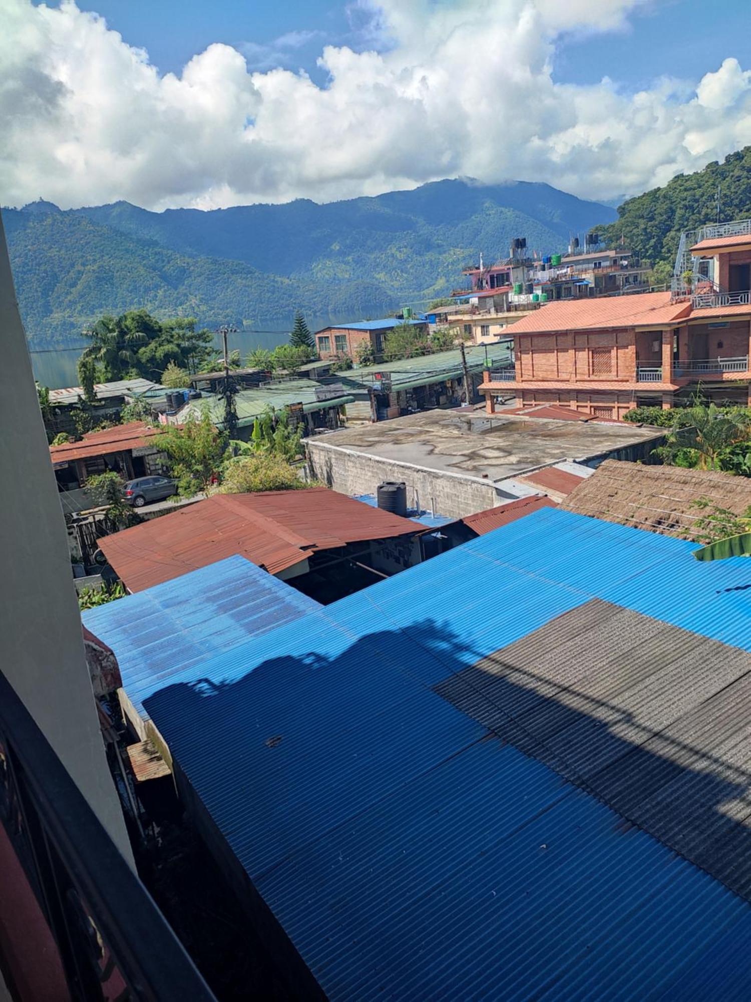 Hotel Green Hill View Pokhara Bagian luar foto