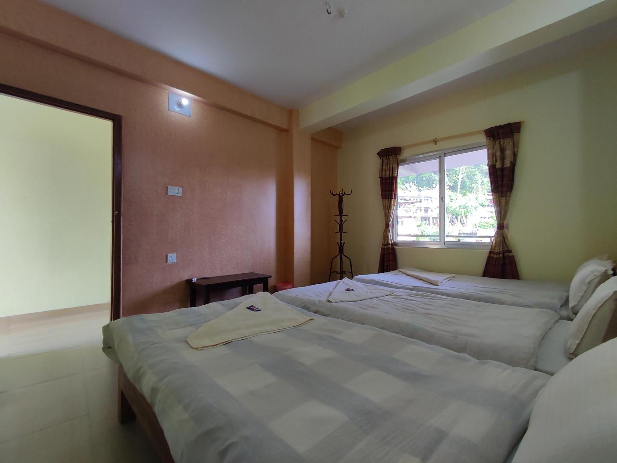 Hotel Green Hill View Pokhara Ruang foto