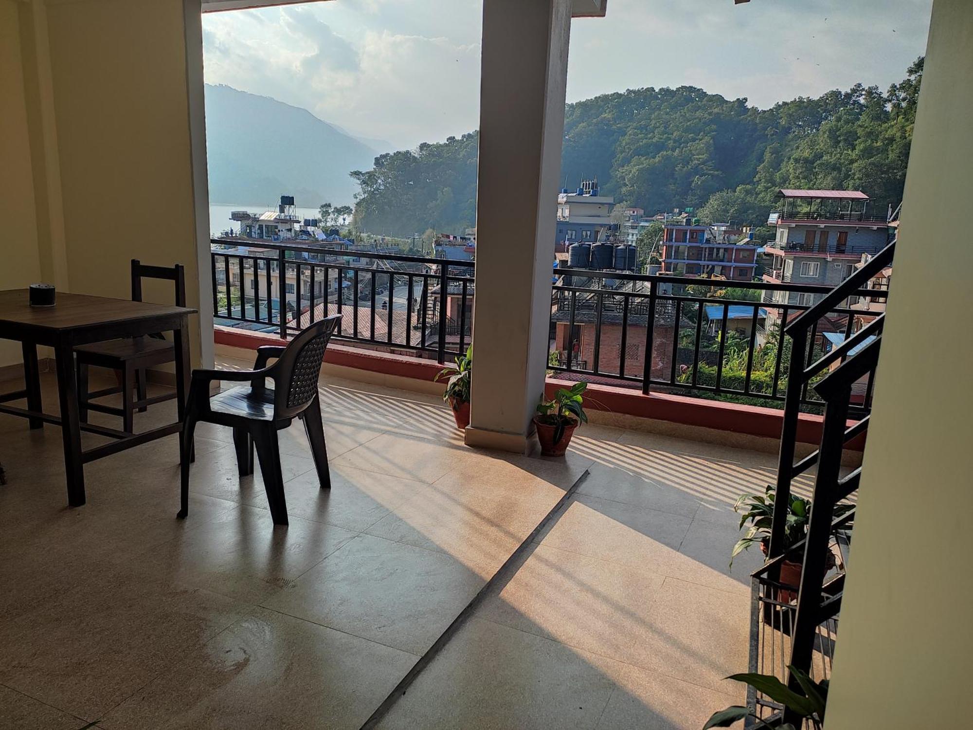 Hotel Green Hill View Pokhara Ruang foto